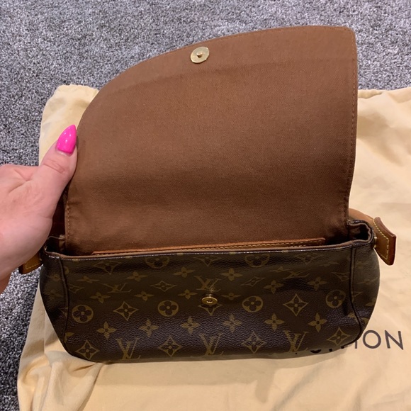 louis vuitton bag - Picture 8 of 9